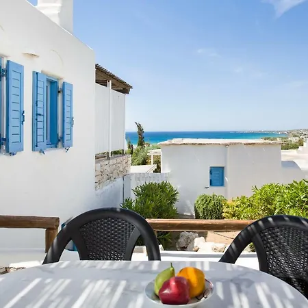 Ilianthos Traditional * Chrisi Akti (Paros)